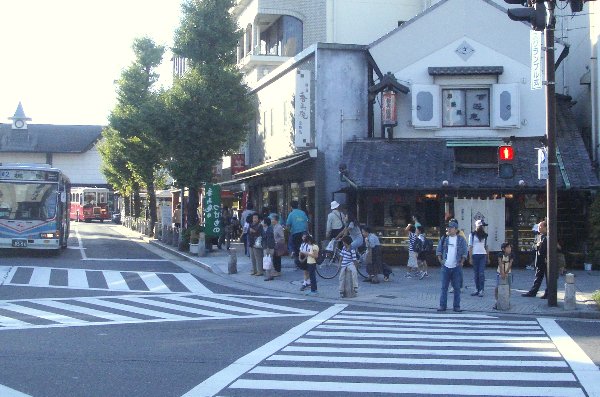 鎌倉駅東口前スクランブル交差点の画像 鎌倉駅東口前スクランブル交差点の画像
