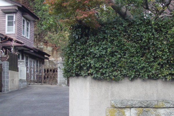 化粧坂(けわいざか)に向かう途中の路地の画像 化粧坂(けわいざか)に向かう途中の路地の画像