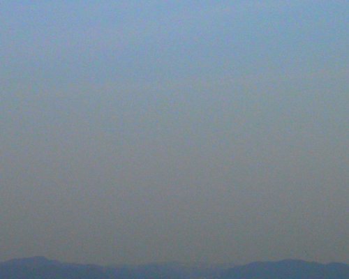 七里ヶ浜で三浦半島を望む画像です 七里ヶ浜で三浦半島を望む画像です