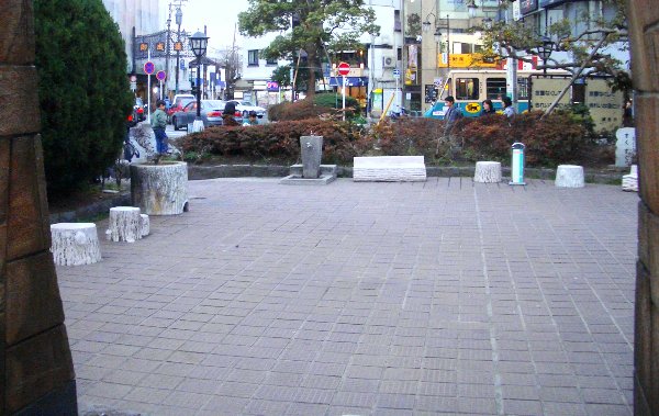 時計台内部から外を写した画像です 時計台内部から外を写した画像です