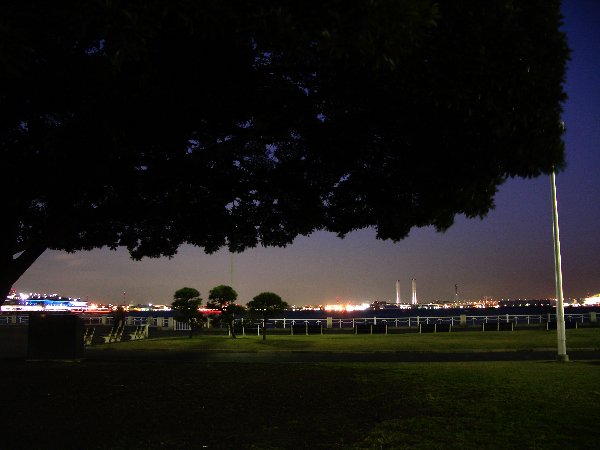 山下公園から海を望む画像です 山下公園から海を望む画像です