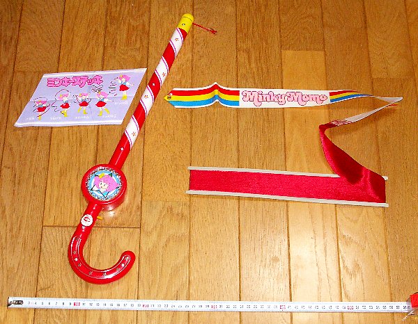 �~���L�[�X�e�b�L���{���F�Ⴂ�̉摜�ł�