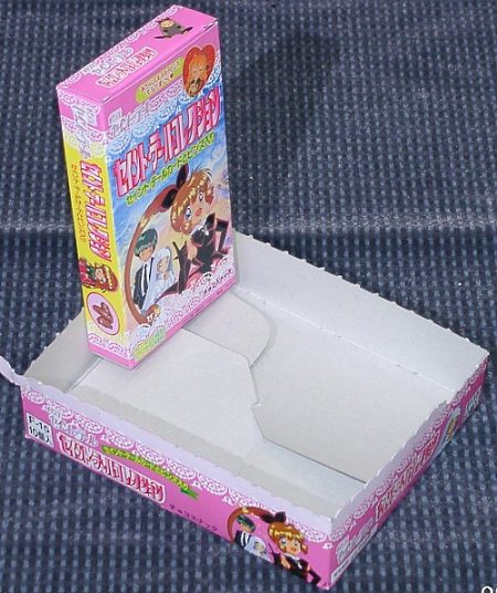 �Z�C���g�E�e�[���R���N�V�����̔̔���Ԃ��Č������摜