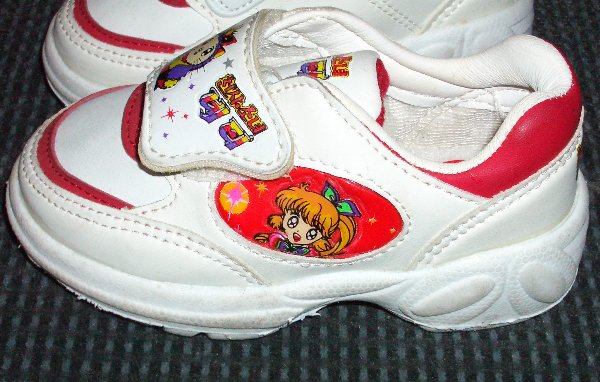 �؍��ŃX�j�[�J�[�̉摜�ł�