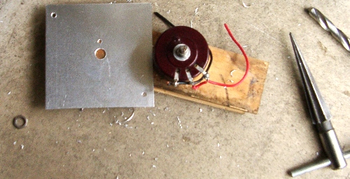 ؂oA~ɉϒRt邽߂̌JĂ摜ł