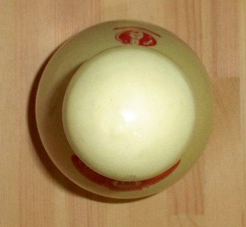 普通のボウリングピンの画像です 普通のボウリングピンの画像です