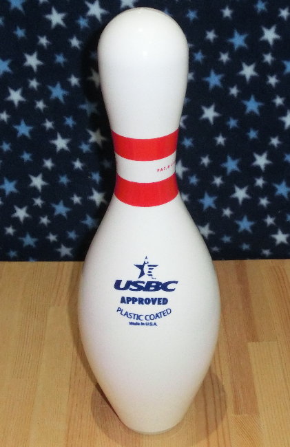 普通のボウリングピンの画像です 普通のボウリングピンの画像です