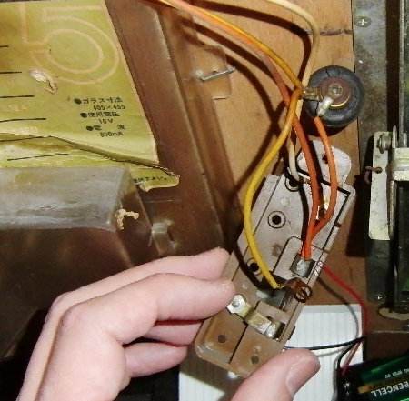 �Ԉ�����z�����C�����Ă���摜