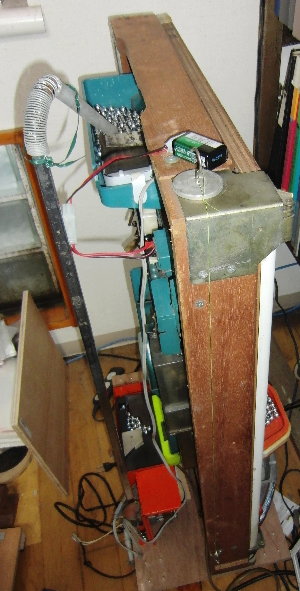 ��̌X�΂��`�F�b�N���Ă���摜�ł�