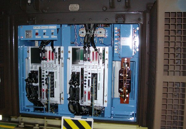 VVVF装置箱の中の画像です VVVF装置箱の中の画像です