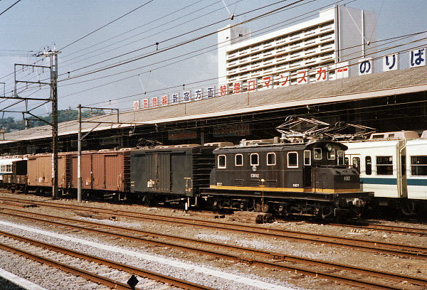 ED1012号電気機関車の画像です ED1012号電気機関車の画像です