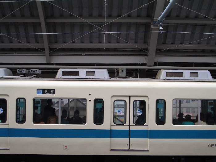 c}9000n̉摜ł