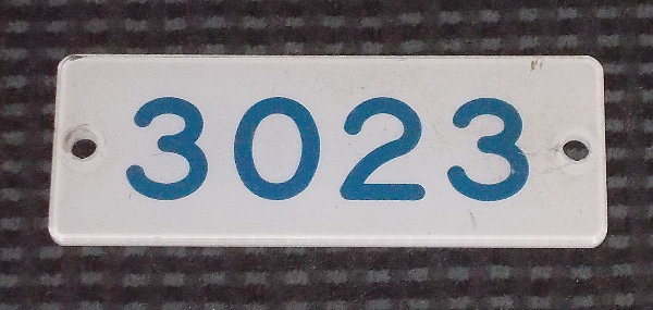 dS3023̎ԍ摜
